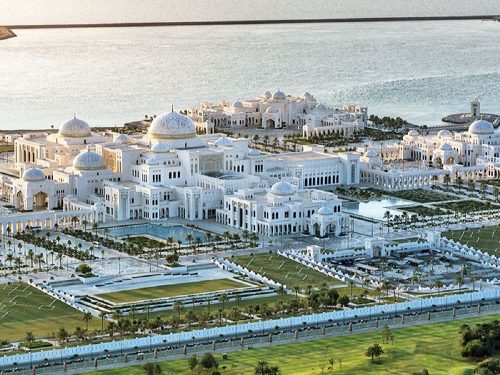 Il mega palazzo Qasr Al Watan visto dall'alto, scusate se occupa 85mila metri quadrati e la sala reale ospita fino a 10mila persone