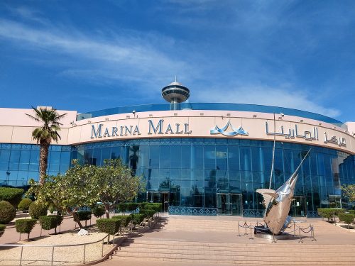 Centro commerciale della Marina, tutti capi firmati
